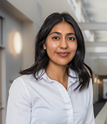 Grad student Alejandra Santoyo